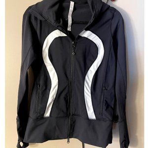 Lulu lemon Zippered Jacket with thumb holes